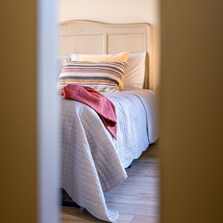 Casale Corte Cerro B&B Tra I Laghi المظهر الخارجي الصورة