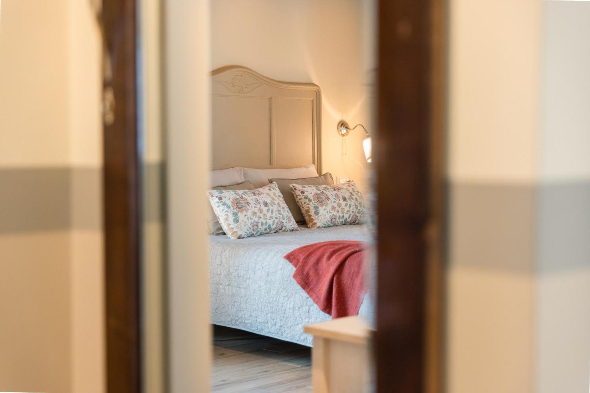 Casale Corte Cerro B&B Tra I Laghi المظهر الخارجي الصورة