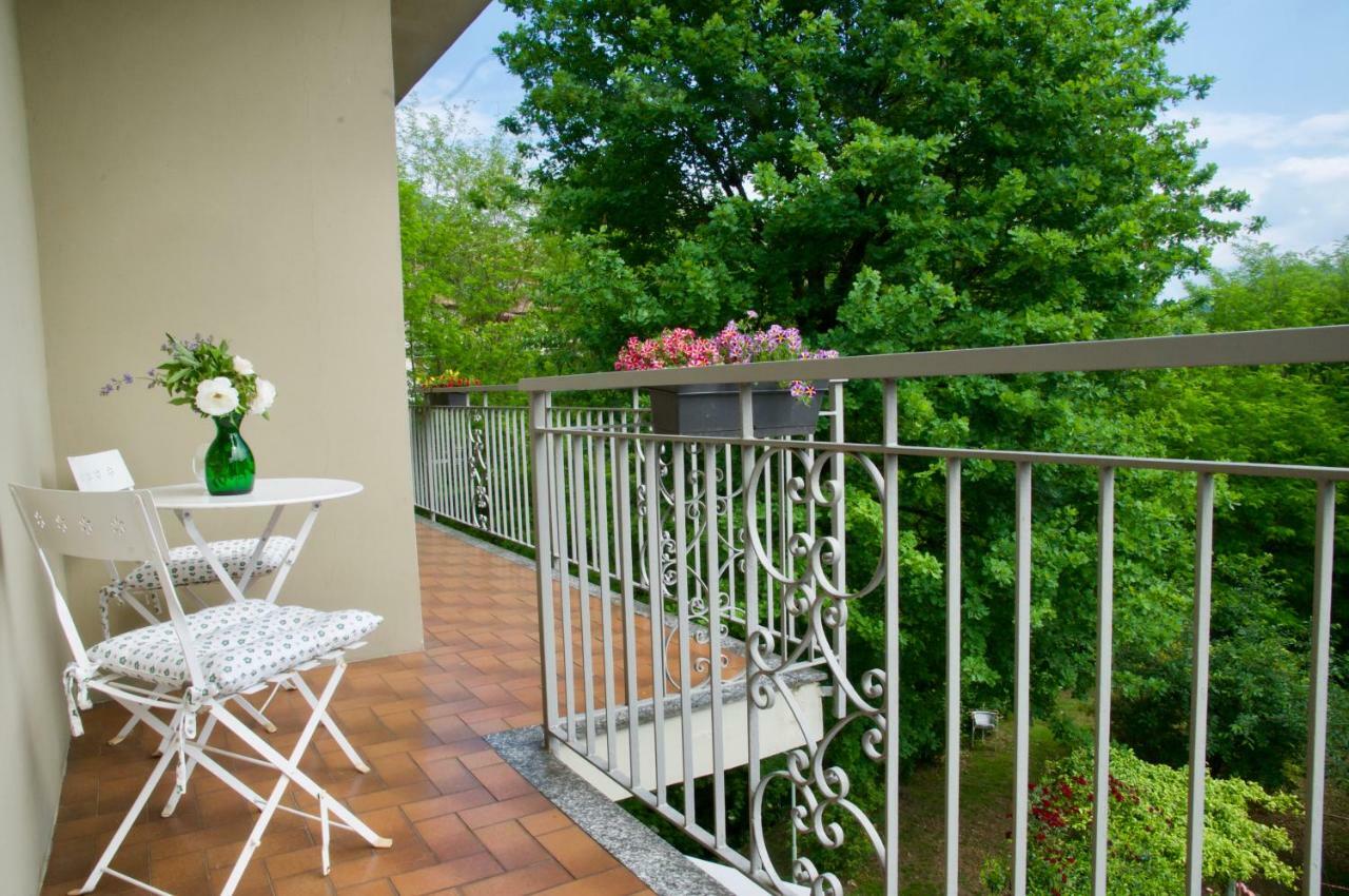Casale Corte Cerro B&B Tra I Laghi المظهر الخارجي الصورة